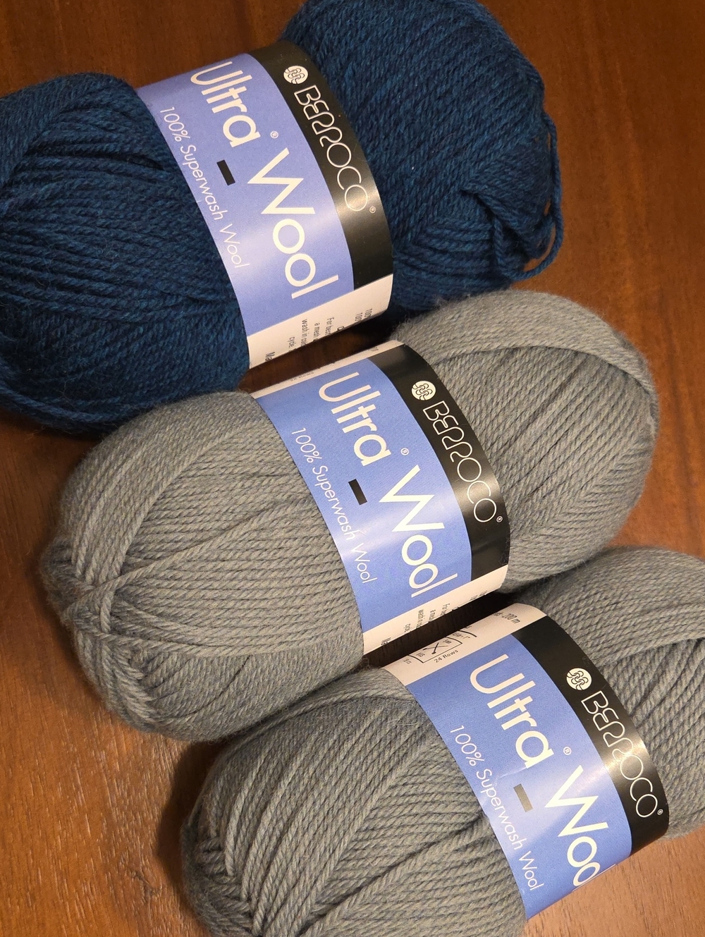 Ultra Wool Yarn - Navy and Light Gray